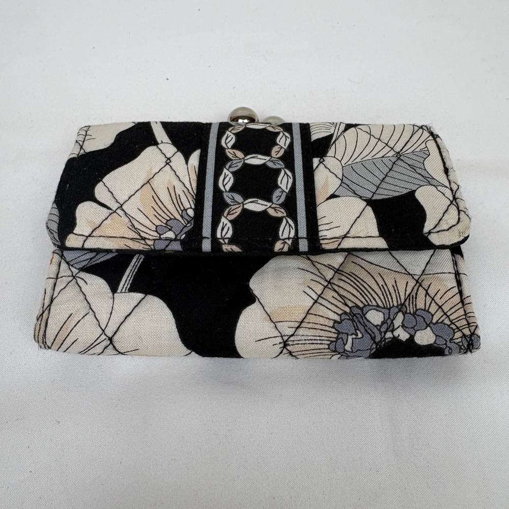 Vera Bradley Black White Floral Trifold Kiss Lock Wallet ID Window 2042